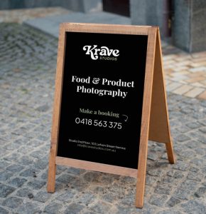 Krave Stand Board Street
